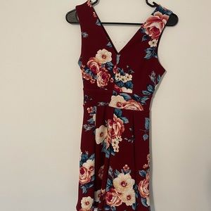 Floral dress with zip back!